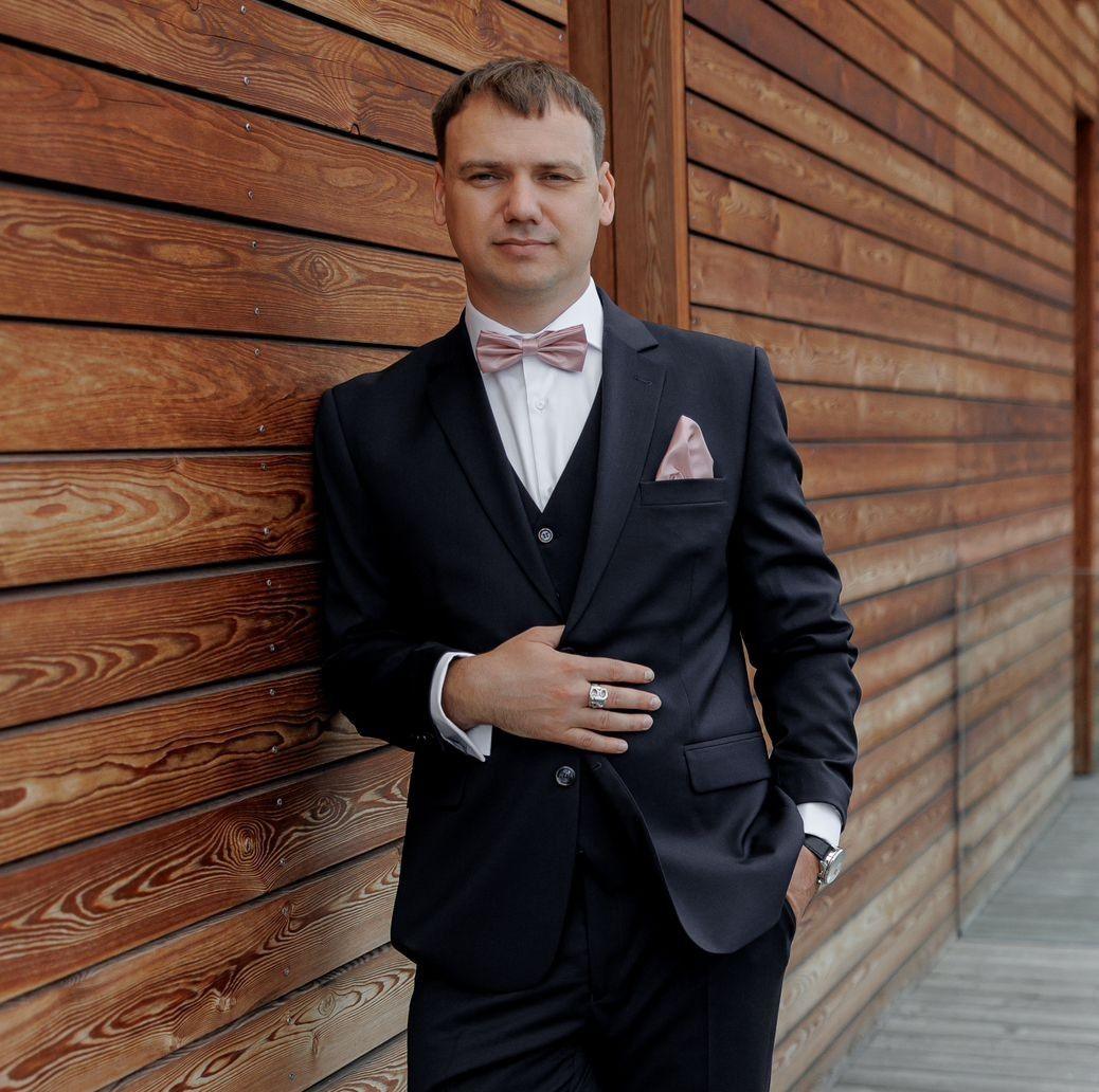 Evžen Dacenko — ипотечный брокер, консультация по ипотеке в Чехии